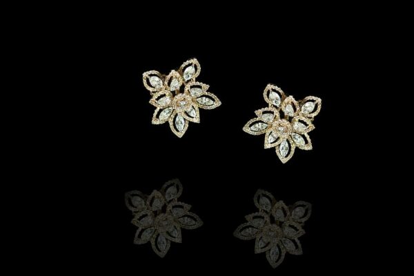 How to safely and effectively clean your diamond earrings from the comfort of your home