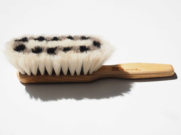 How to clean and care for your dry brush