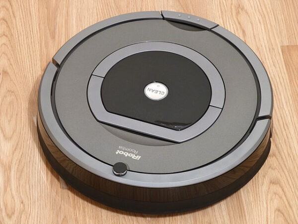 How to clean the side wheels of your roomba