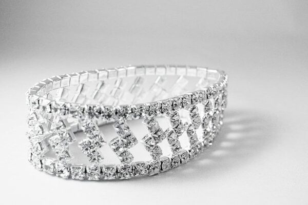 How to clean your diamond bracelet