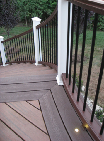 How to clean your vinyl deck railing