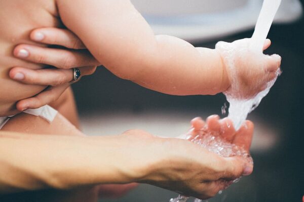 How to safely and effectively clean your baby's hands